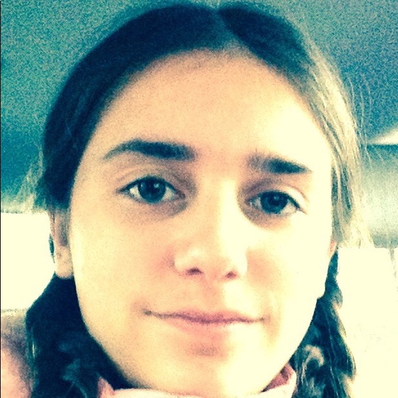 Meet your Posher, Elsa - Picture 1 of 1